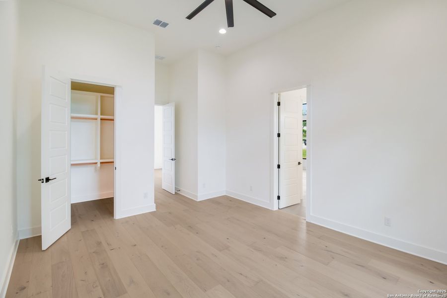 Spacious, unfurnished interior of a new home in , Spring Branch (Image 22). Spacious, unfurnished interior of a new home in , Spring Branch (Image 22).