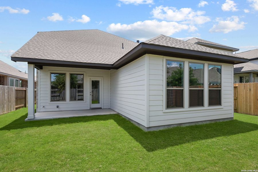 Exterior details and patio area of a home in Stillwater Ranch, San Antonio (Image 25).