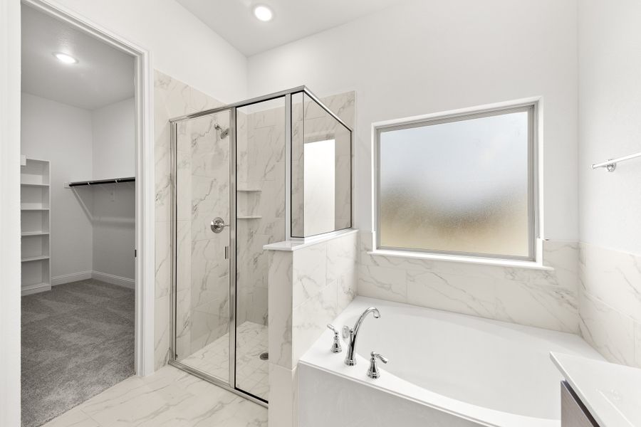 Representative furnished interior of a home built from the Brookstone I by Sandlin Homes in Timberbrook, Justin (Image 10).