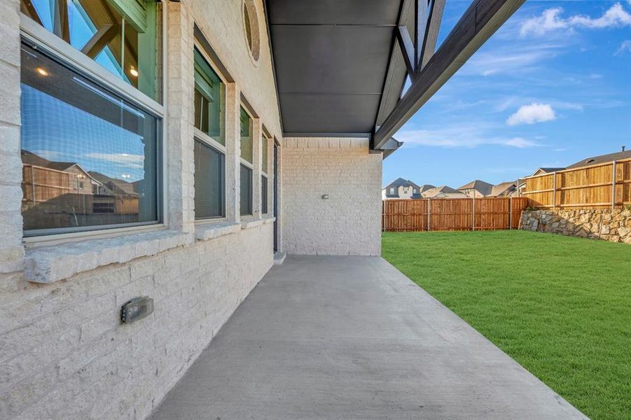 Exterior details and patio area of a home in Heritage Ranch, Sherman (Image 26).