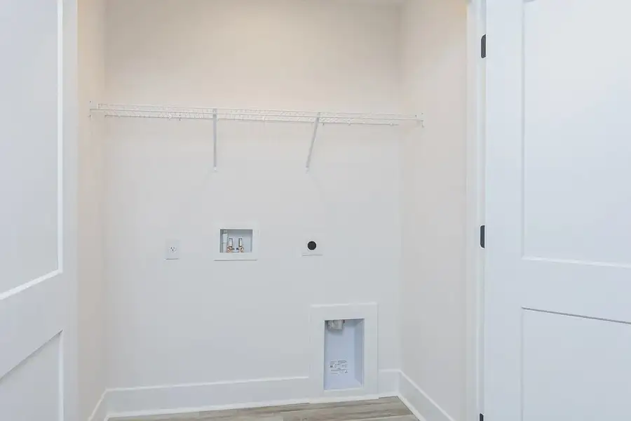 Spacious, unfurnished interior of a new home in Parkstone Place Townhomes, Roebuck (Image 18). Spacious, unfurnished interior of a new home in Parkstone Place Townhomes, Roebuck (Image 18).