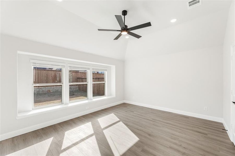 Spacious, unfurnished interior of a new home in Creekview Meadows, Pilot Point (Image 36).