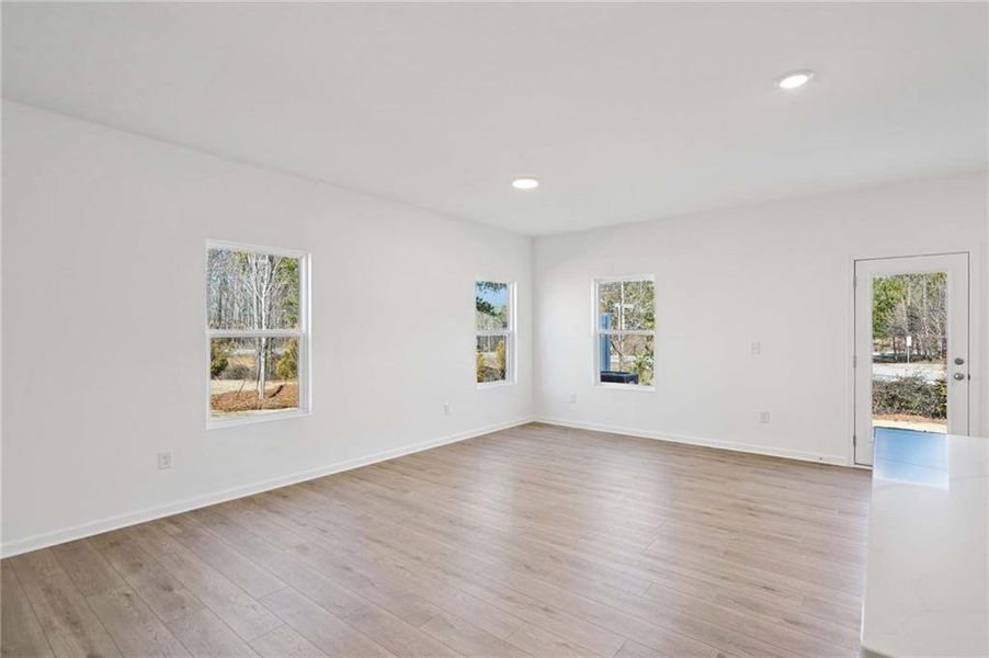 Spacious, unfurnished interior of a new home in Leydenview, Mableton (Image 24).