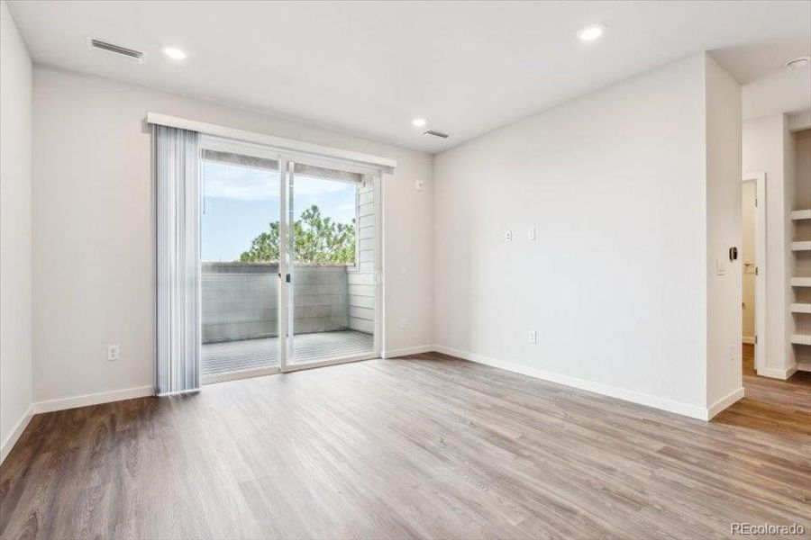 Spacious, unfurnished interior of a new home in Condo Collection at Grand Vue at Interlocken, Broomfield (Image 12). Spacious, unfurnished interior of a new home in Condo Collection at Grand Vue at Interlocken, Broomfield (Image 12).