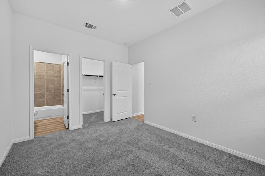 Spacious, unfurnished interior of a new home in Lisso, Pflugerville (Image 20).