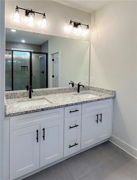 Furnished interior view inside a new home in , Cartersville (Image 5).