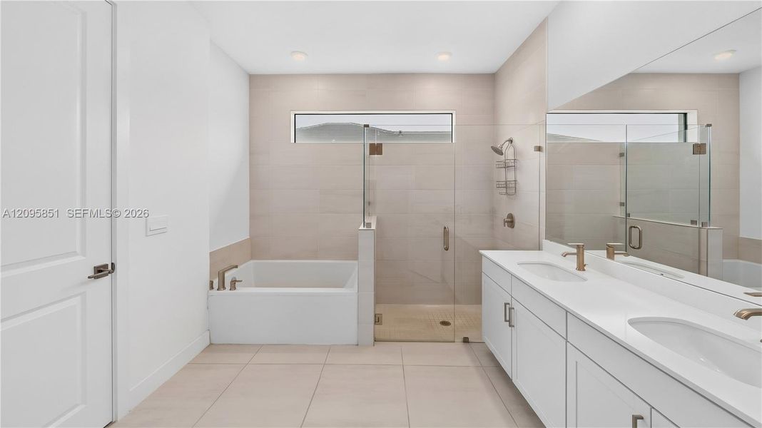 Furnished interior view inside a new home in , Homestead (Image 15).