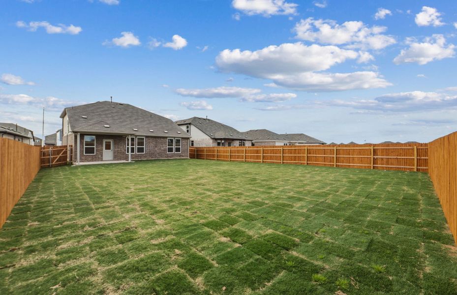 Exterior details and patio area of a home in Lagos, Manor (Image 24).