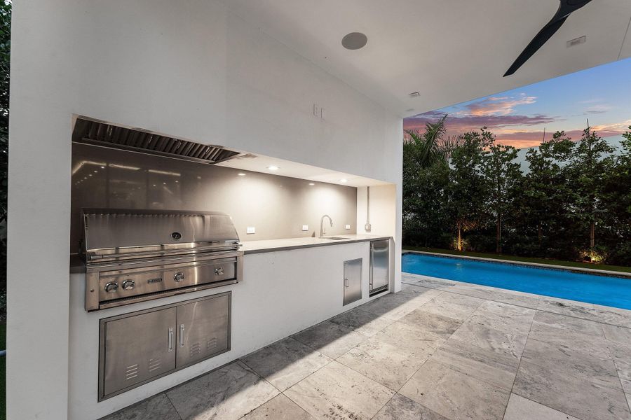 098-810PalmTrail-DelrayBeach-FL-33483-SM