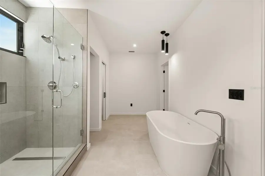 Furnished interior view inside a new home in , Sarasota (Image 13).
