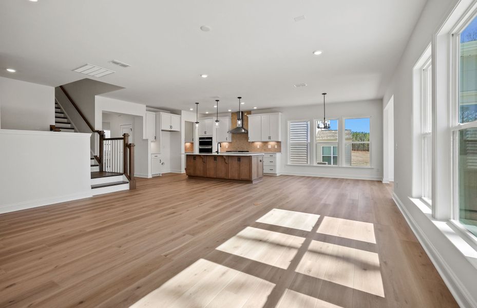 Spacious, unfurnished interior of a new home in Kinsdale, Lancaster (Image 19).