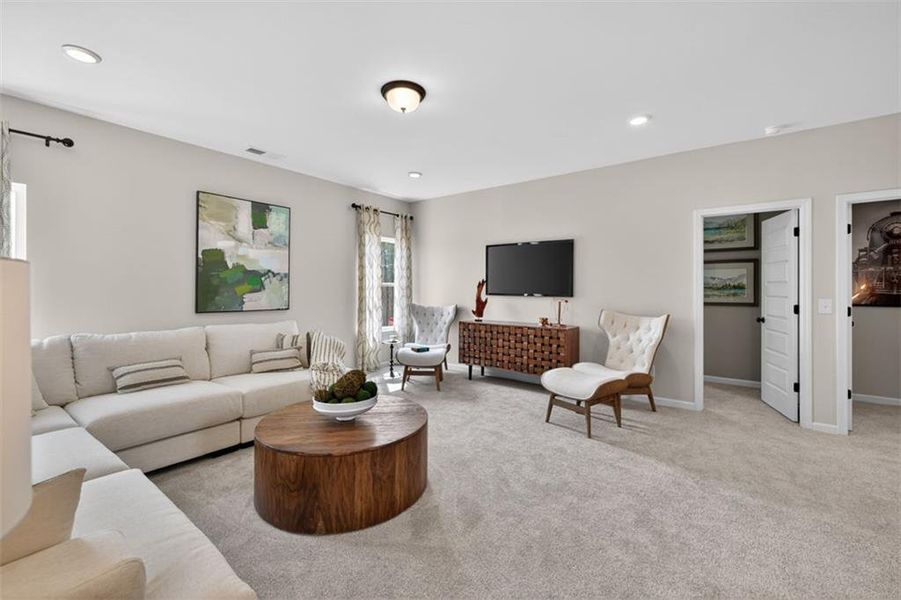 Furnished interior view inside a new home in Oakmont, Dallas (Image 29).