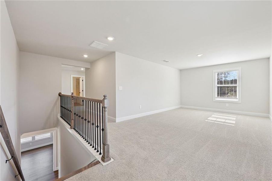 Spacious, unfurnished interior of a new home in River Pointe, Monroe (Image 40).