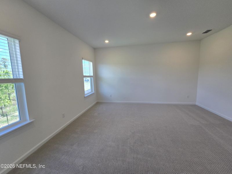 Spacious, unfurnished interior of a new home in Hyland Trail, Green Cove Springs (Image 55).
