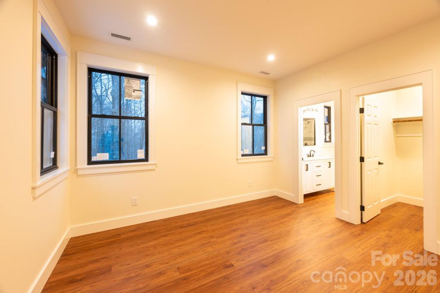 Spacious, unfurnished interior of a new home in , Boone (Image 27).