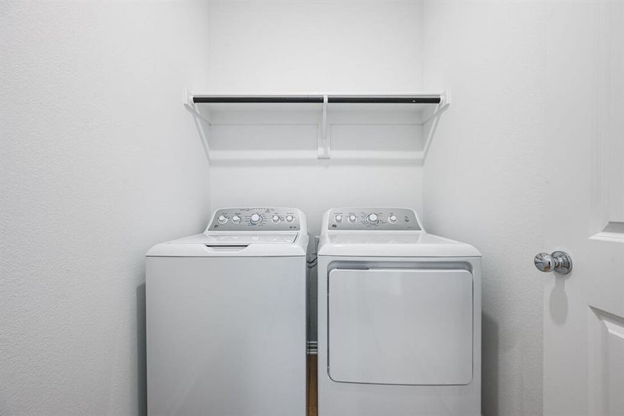 Furnished interior view inside a new home in River Ridge, Crandall (Image 7). Furnished interior view inside a new home in River Ridge, Crandall (Image 7).