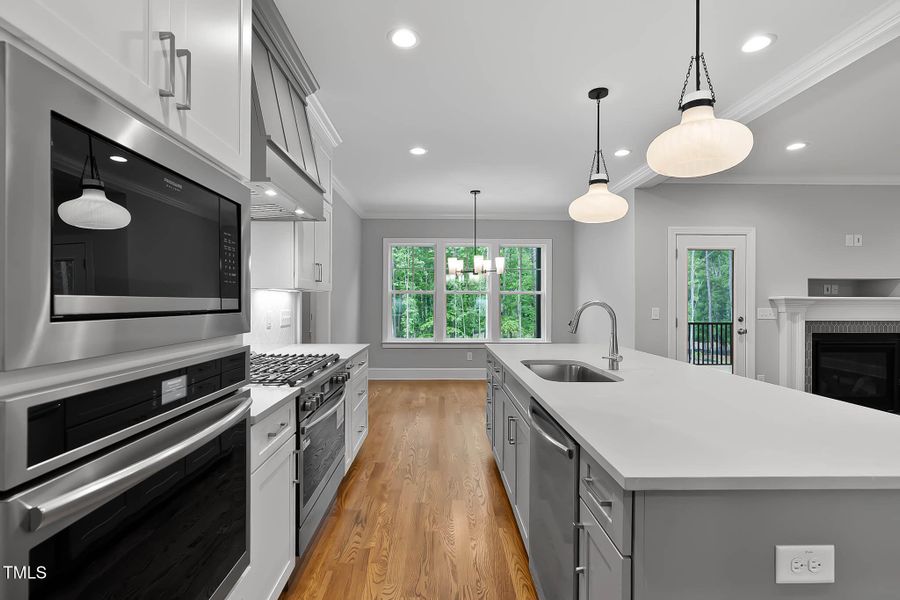 Features an at-in Kitchen