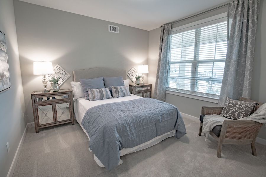 Representative furnished interior of a home built from the Willow by Grant & Co in Manor at Hall Creek, Arlington (Image 77).