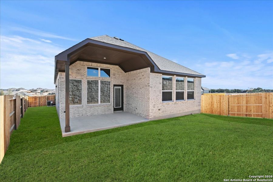 Exterior details and patio area of a home in Meyer Ranch, New Braunfels (Image 3).