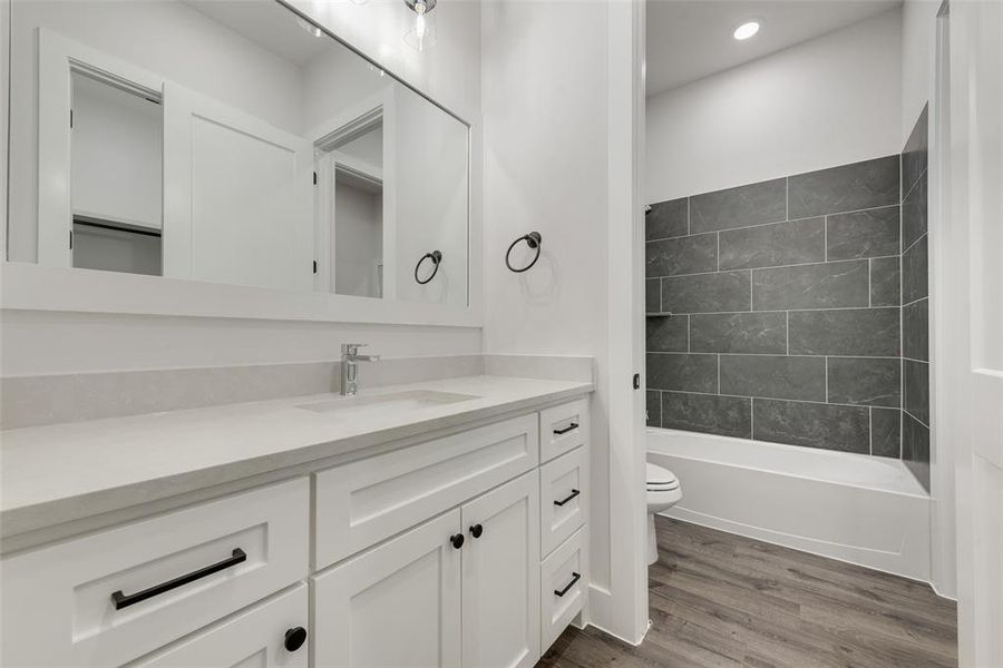 Furnished interior view inside a new home in Lincoln Pointe, Van Alstyne (Image 11). Furnished interior view inside a new home in Lincoln Pointe, Van Alstyne (Image 11).