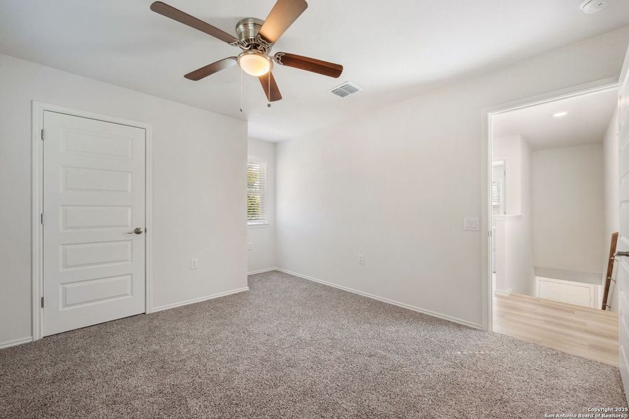 Spacious, unfurnished interior of a new home in , San Antonio (Image 14).