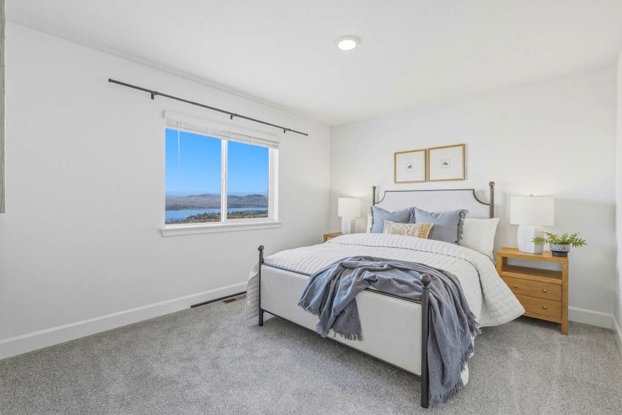 Furnished interior view inside a new home in Upland Meadows, Hermiston (Image 35).