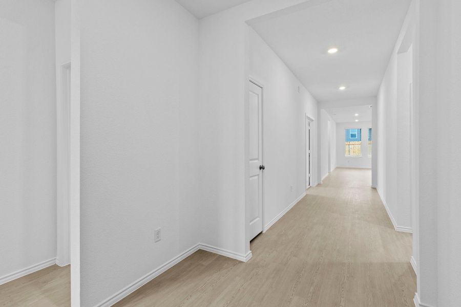 Spacious, unfurnished interior of a new home in Clayton Ranch, Copperas Cove (Image 28).