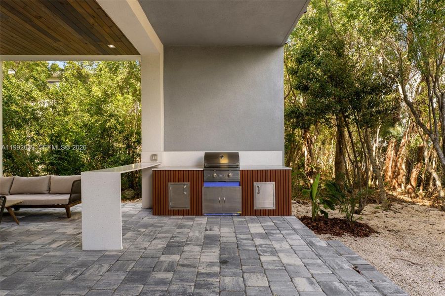 Exterior details and patio area of a home in , Key Largo (Image 27).