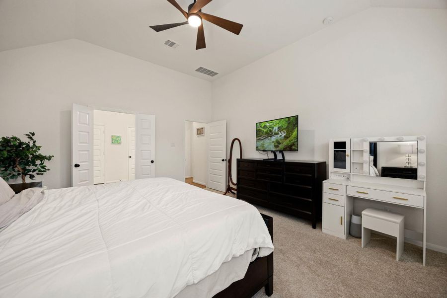 Furnished interior view inside a new home in Willowpoint, Tomball (Image 19).