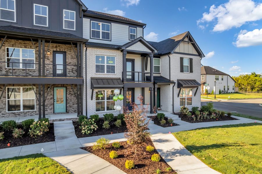Craftsman Style Townhomes Near Nashville at Anderson Park