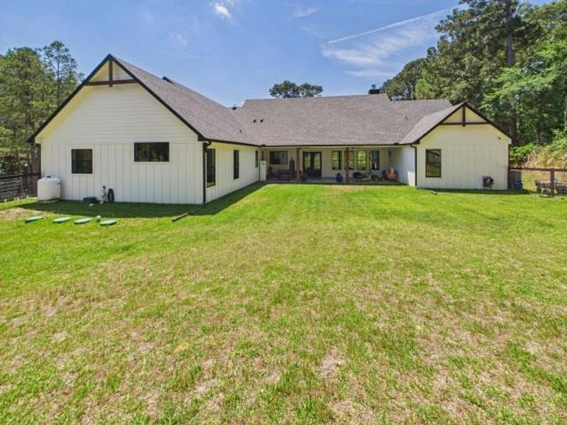 Exterior details and patio area of a home in , Brownsboro (Image 25).