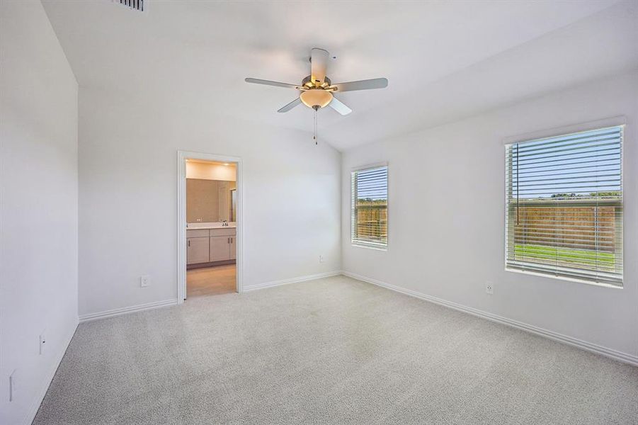 Spacious, unfurnished interior of a new home in Stella Hills, Denton (Image 26).