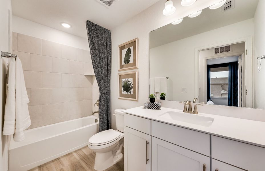 Spacious secondary bathroom