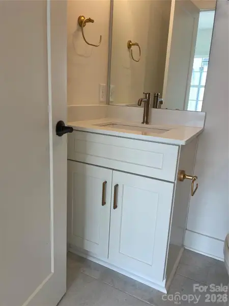 Secondary Bathroom Secondary Bathroom