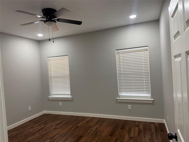 Spacious, unfurnished interior of a new home in , Texarkana (Image 11).