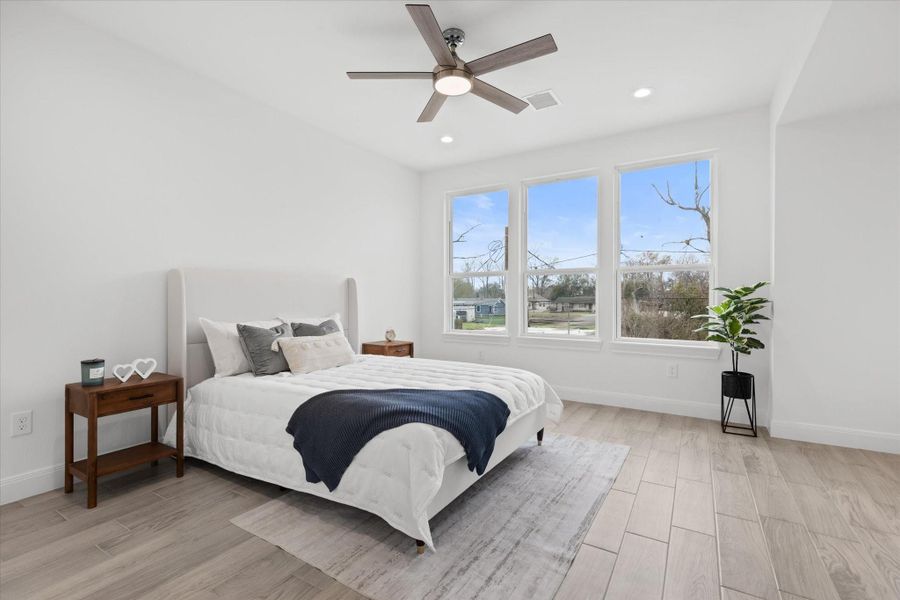 **ALL PHOTOS ARE FROM PREVIOUS HOME BUILT WITH SIMILAR FINISHES & MIRRORED FLOOR PLAN.