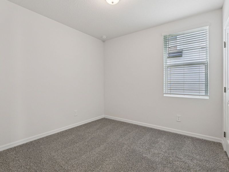 Spacious, unfurnished interior of a new home in Hamilton Bluff - Classic Series, Haines City (Image 12).