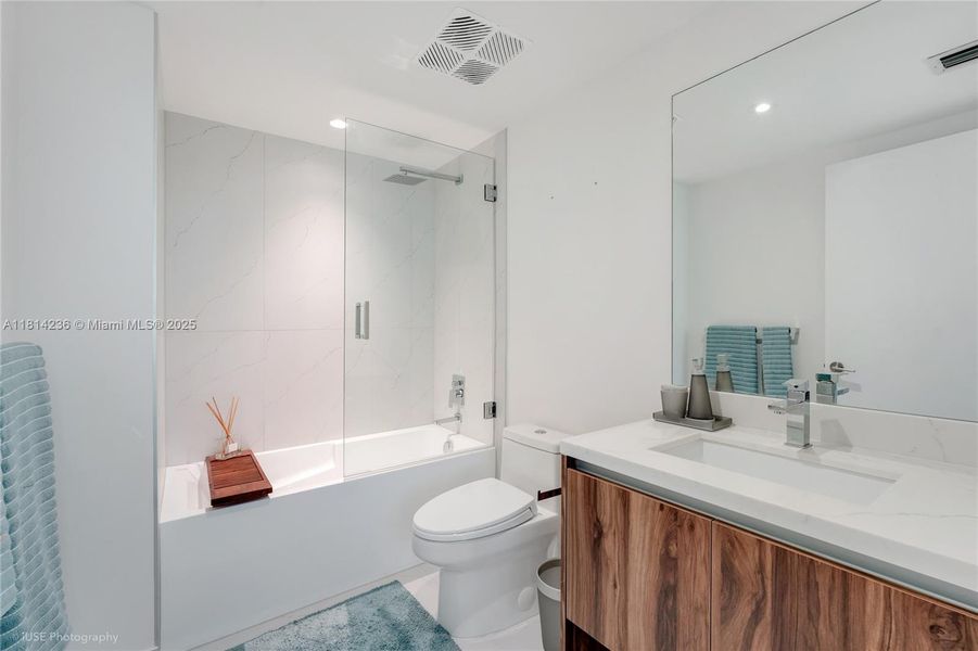 Furnished interior view inside a new home in , Bay Harbor Islands (Image 31).