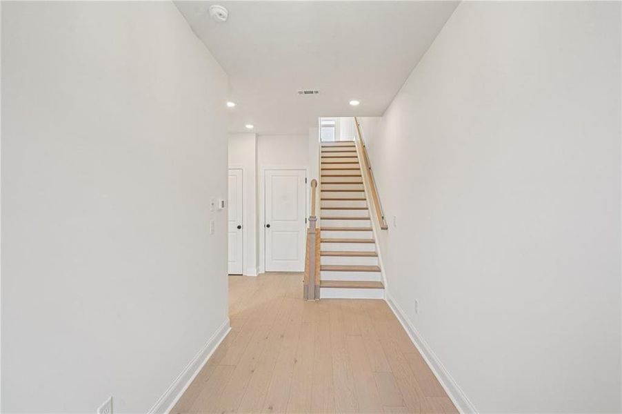 Spacious, unfurnished interior of a new home in Ward's Crossing Townhomes, Johns Creek (Image 12).