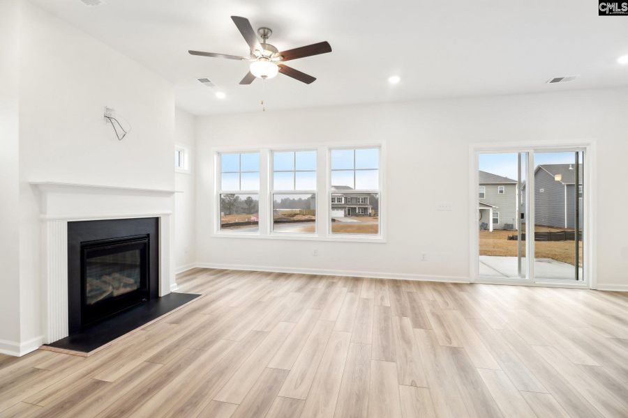 Spacious, unfurnished interior of a new home in Boykin Hills, Chapin (Image 21).