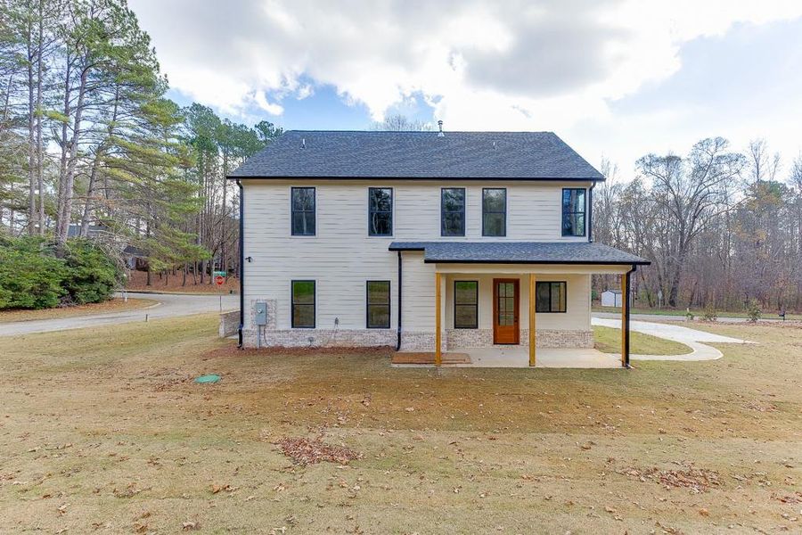 Exterior details and patio area of a home in , Flowery Branch (Image 4).