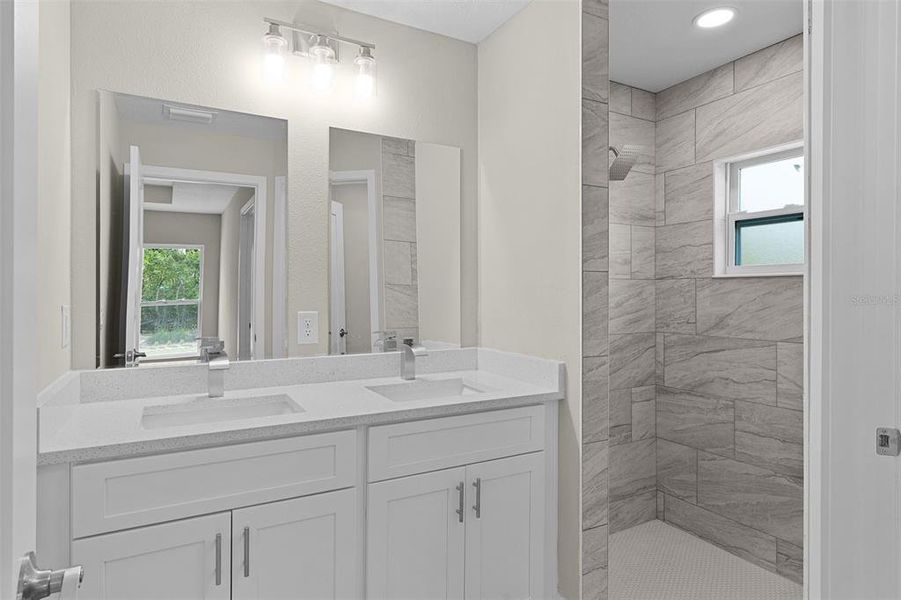 Furnished interior view inside a new home in , Ocklawaha (Image 8).
