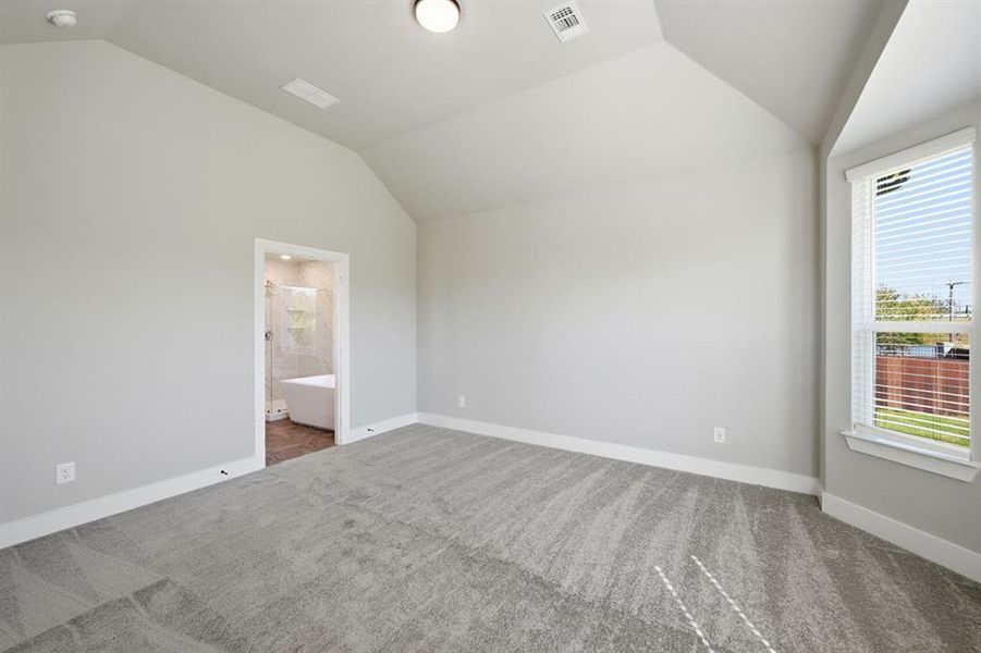 Spacious, unfurnished interior of a new home in Bel Air Village: 40ft. lots, Sherman (Image 20).