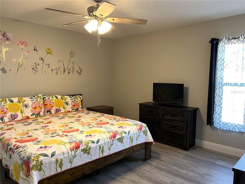Furnished interior view inside a new home in , Dunnellon (Image 8).