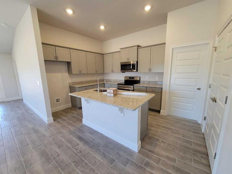 Furnished interior view inside a new home in Ocala Crossings South, Ocala (Image 7).