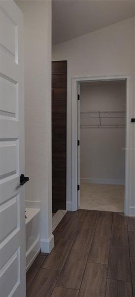 Spacious, unfurnished interior of a new home in Sunset Landing, Spring Hill (Image 9).