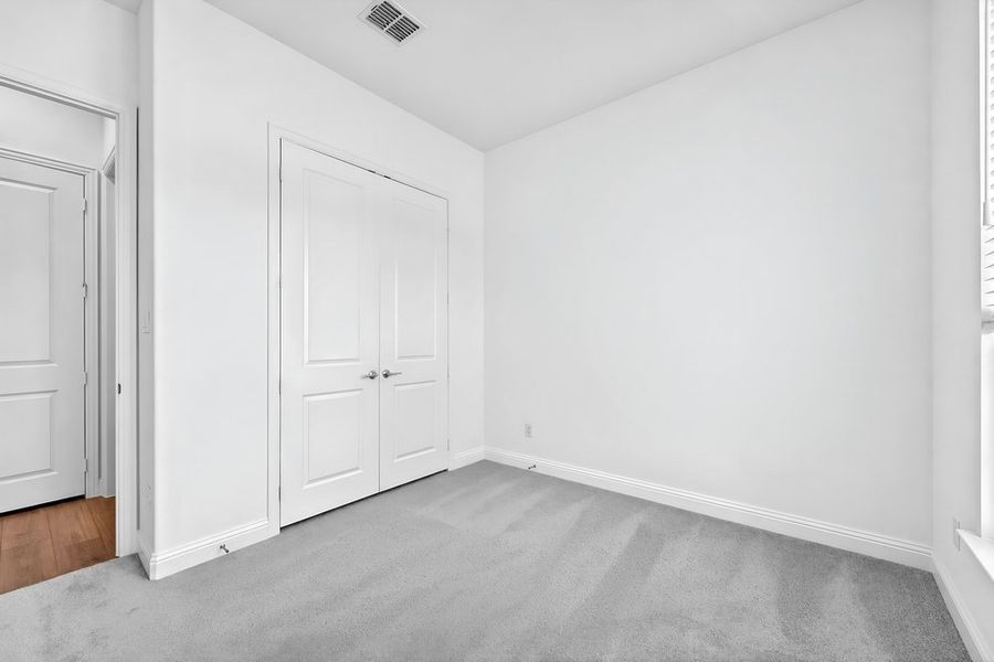 Spacious, unfurnished interior of a new home in The Ridge at Northlake, Northlake (Image 24). Spacious, unfurnished interior of a new home in The Ridge at Northlake, Northlake (Image 24).