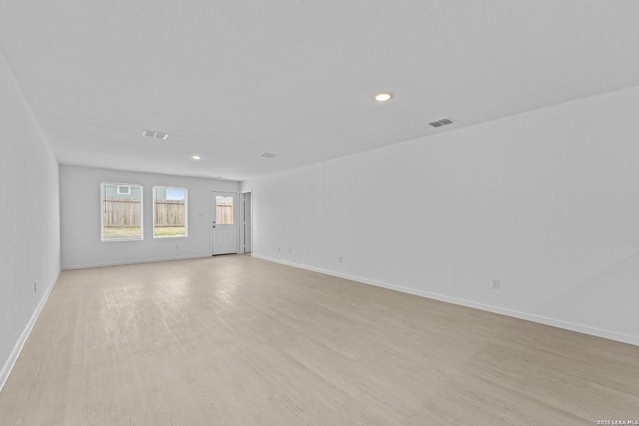 Spacious, unfurnished interior of a new home in Hidden Oasis, San Antonio (Image 13). Spacious, unfurnished interior of a new home in Hidden Oasis, San Antonio (Image 13).
