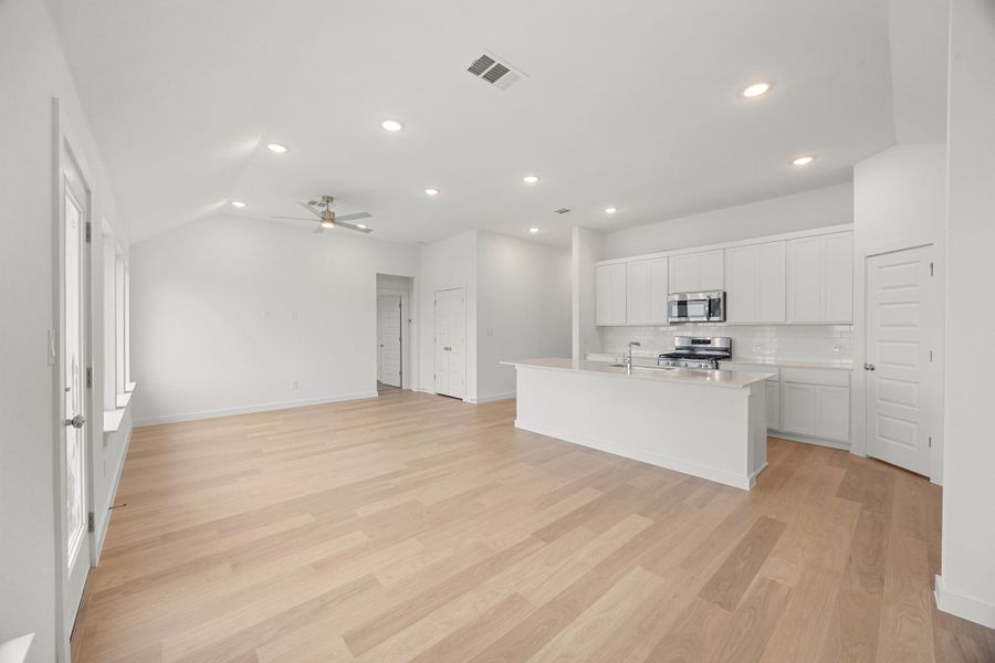Representative unfurnished interior of a home built from the Brazos | Prairie Winds by Trophy Signature Homes in Prairie Winds, Hutto (Image 17).