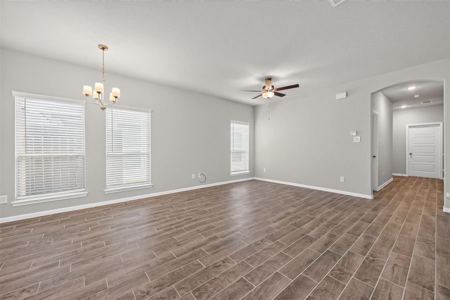 Spacious, unfurnished interior of a new home in Woodland Lakes, Huffman (Image 16).
